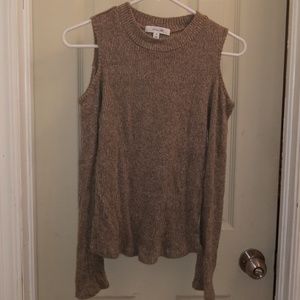 Lightweight cold shoulder